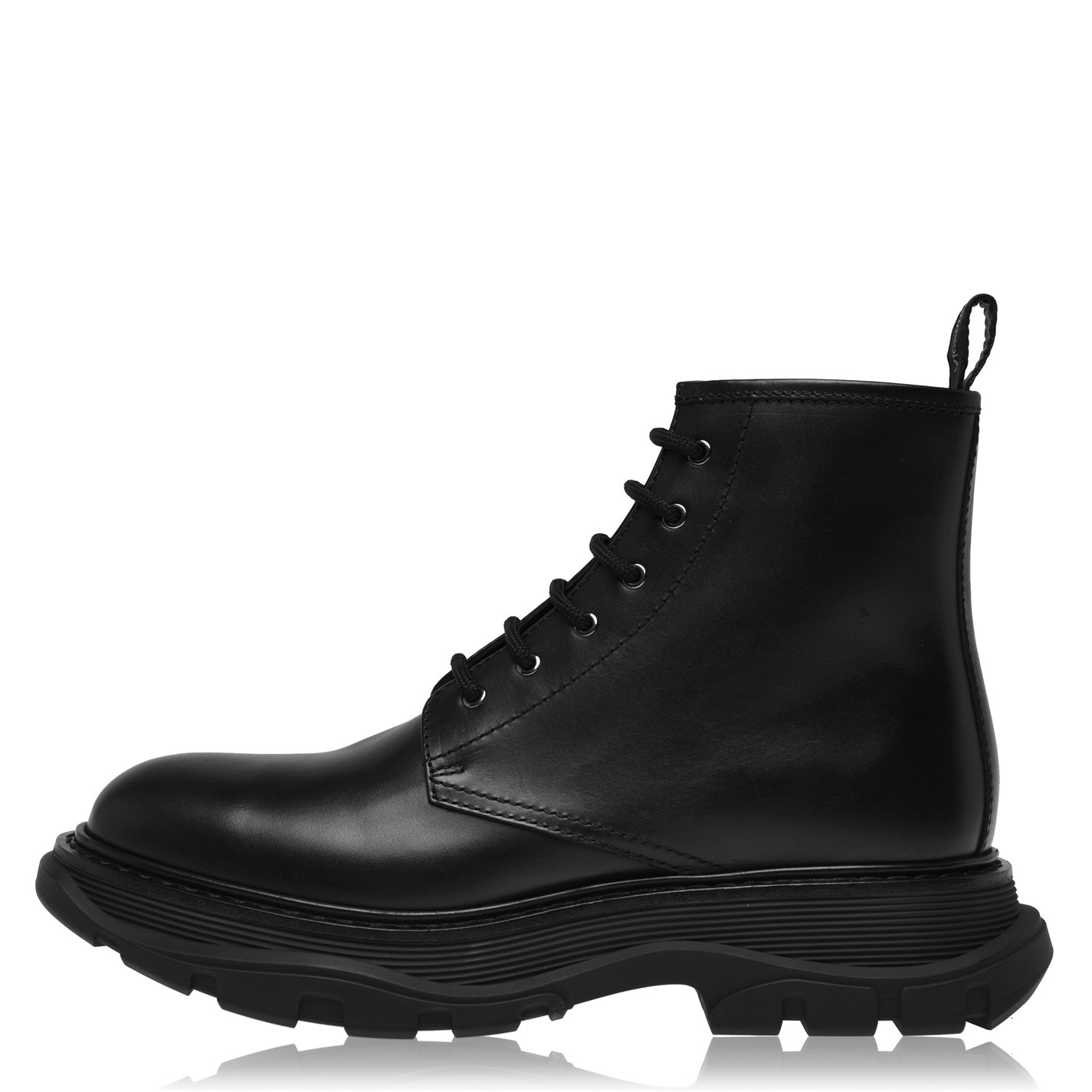 ALEXANDER MCQUEEN Tread Boots | Cruise Fashion